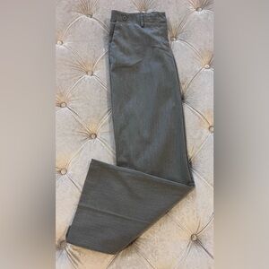 Express Design Studio Gray Pinstripe Dress Pants – Size 8 – Career Wear